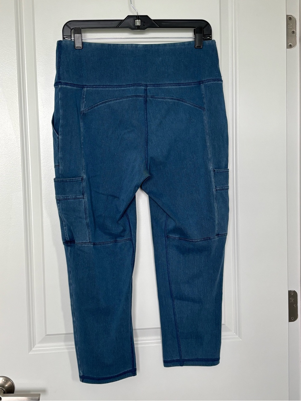 Suavรฉ Utility Cargo Capri Medium Tummy Control Stretch Denim NWT